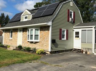58 Locust St, Oxford, MA 01540