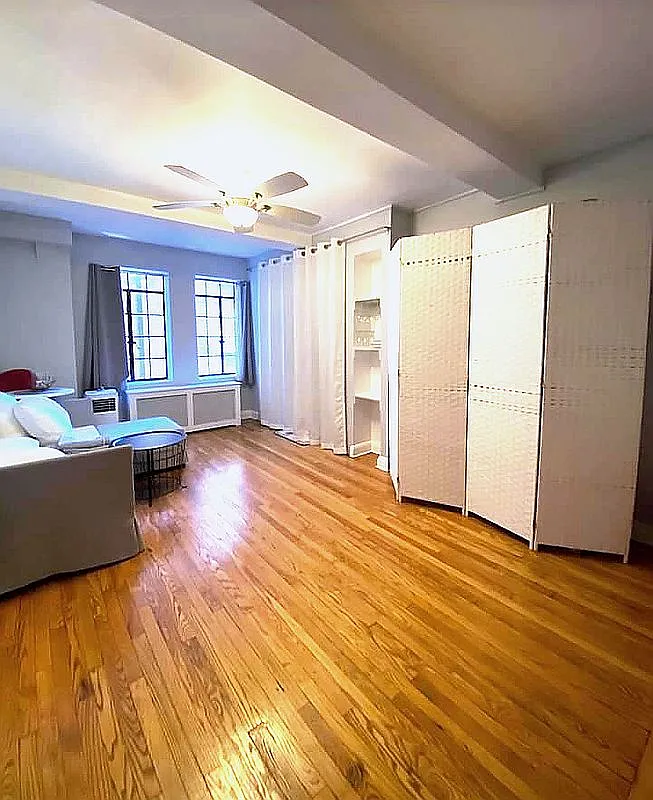 45 Tudor City Pl APT 1612 photo 1