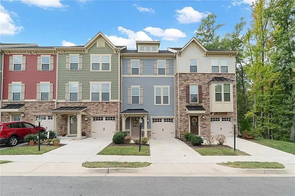 3008 New Hermitage Ct — Photo 1