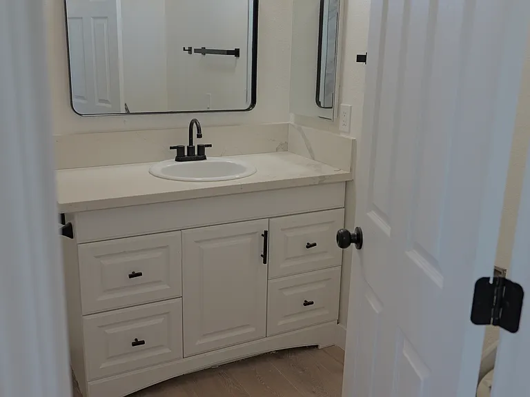 20997 Pine Ridge Ave #1 — Photo 15