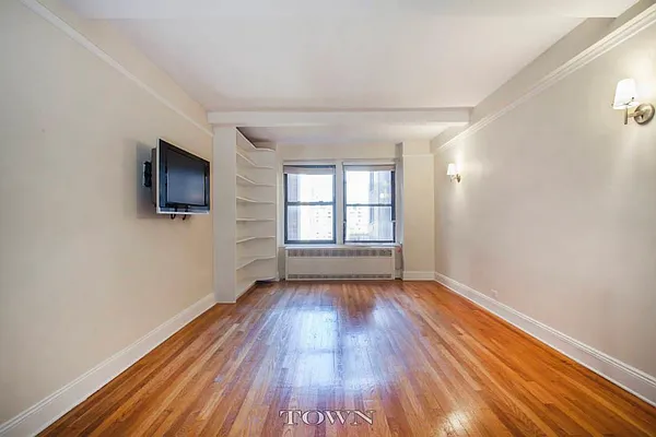 Sold by Town Residential | media 6