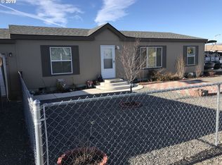 220 SE 10th St, Irrigon, OR 97844