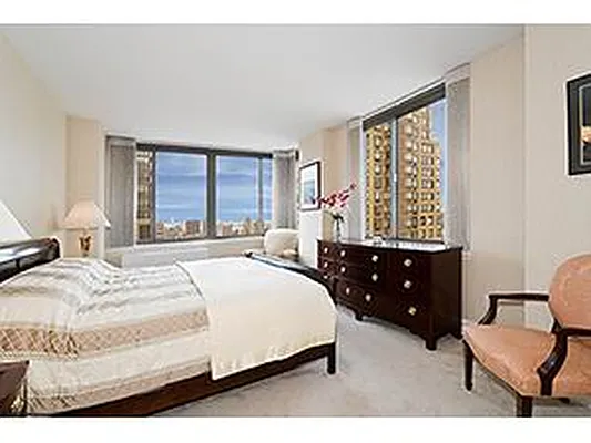 Rented by Corcoran | media 15