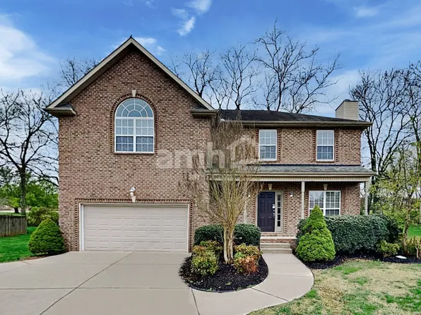 1702 Arrow Head Dr, Lebanon, TN 37087