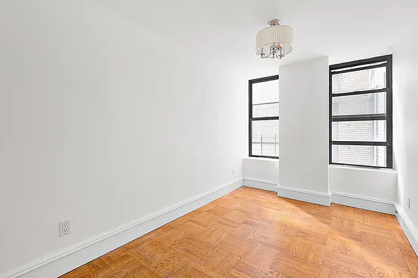 Sold by Bold New York | media 16