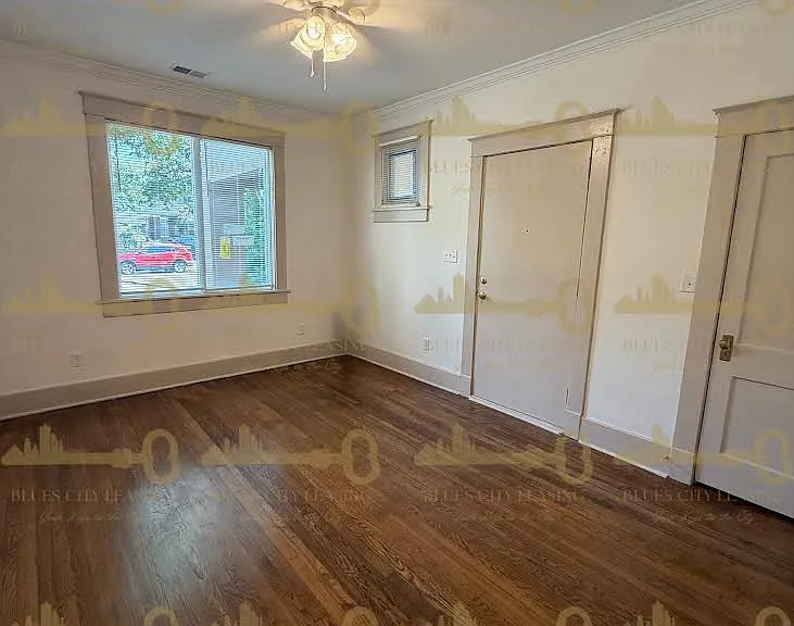 Living Room/Den