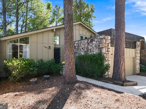 195 Southwind Cir, Roswell, GA 30076