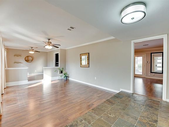2nd image of 10134 Hanka Dr