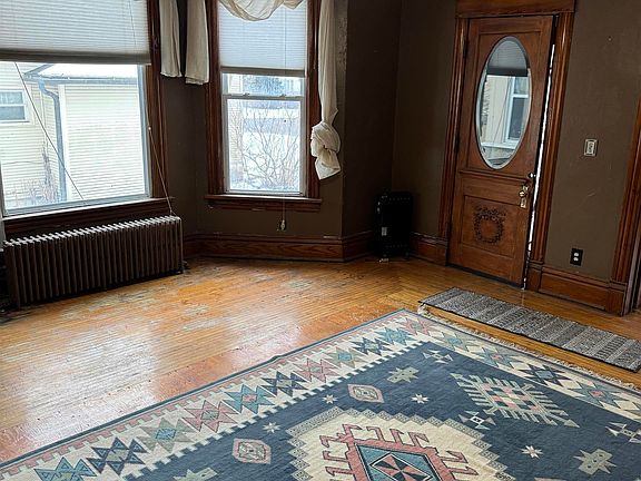 2nd image of 135 S 6th St