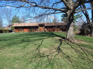 6105 Innes Trace Rd, Louisville, KY 40222