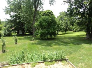 2202 Ridgevue Ave, Aliquippa, PA 15001