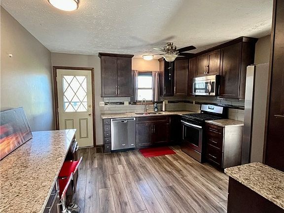 2nd image of 9882 S Bexley Cir