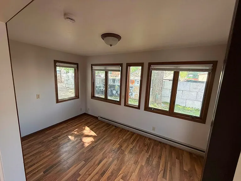 Entry Way / Living Room