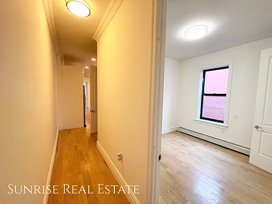 Rented by Sunrise Real Estate | media 35