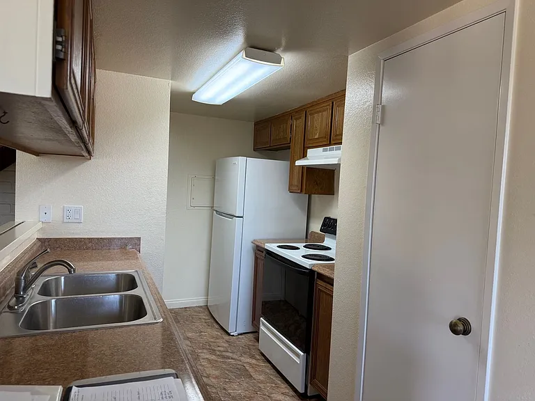 5911 Birch St #3 — Photo 6