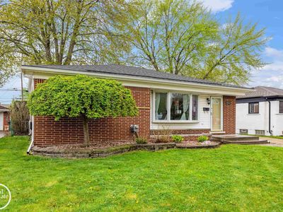 28817 Boston St, Saint Clair Shores, MI, 48081