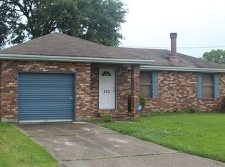 305 River Point Dr, Destrehan, LA 70047