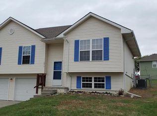 18713 Woodruff St, Smithville, MO 64089