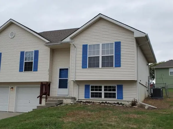 18713 Woodruff St, Smithville, MO 64089