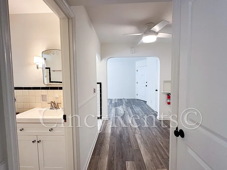 2782 Observatory Ave #7 — Photo 9