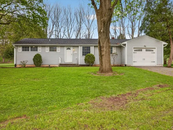 213 Dawley Rd, Fayetteville, NY 13066