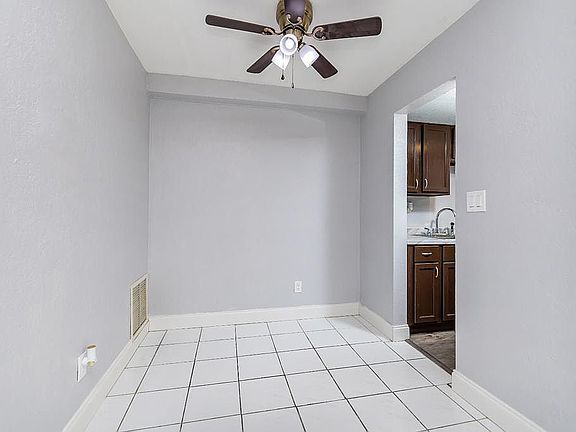 5th image of 241 S Royal Poinciana Blvd APT 209