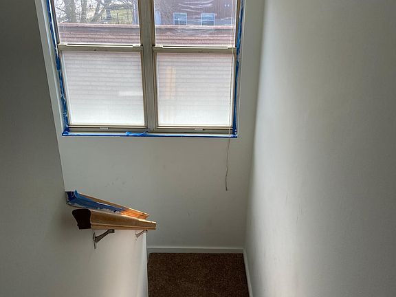 5th image of 421 N Sarah St