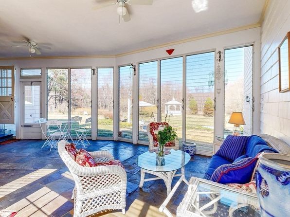 575 West St, Carlisle, MA 01741