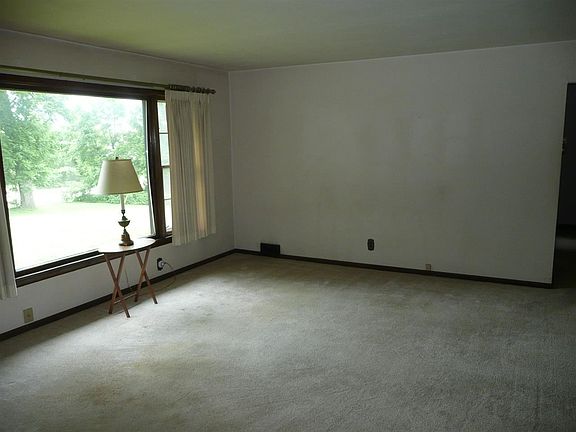 2nd image of 6881 Charles St