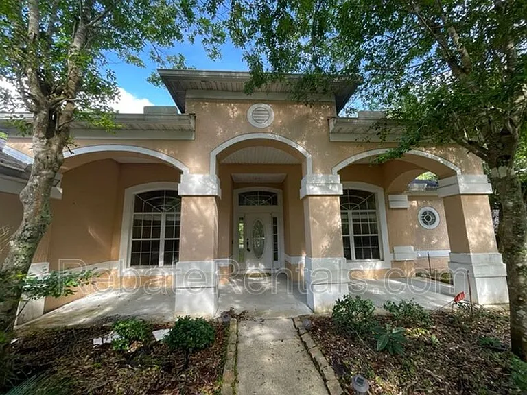 8907 Hampton Landing Dr E — Photo 3