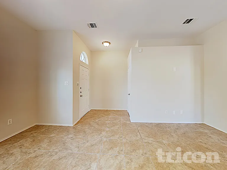 413 Rustic Grove Ln — Photo 3