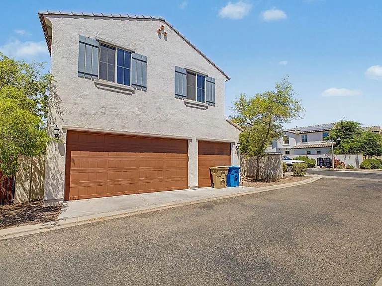 20515 W Maiden Ln — Photo 43