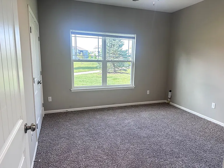 509 SE Maple Dr — Photo 10