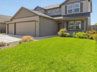 3271 Torrent St, Medford, OR 97504