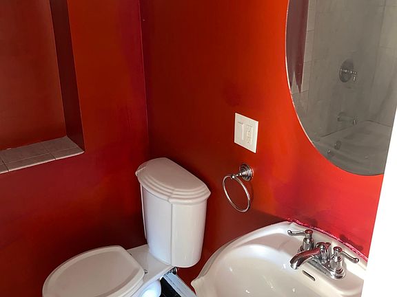 4th image of 7024 S Cregier Ave #243
