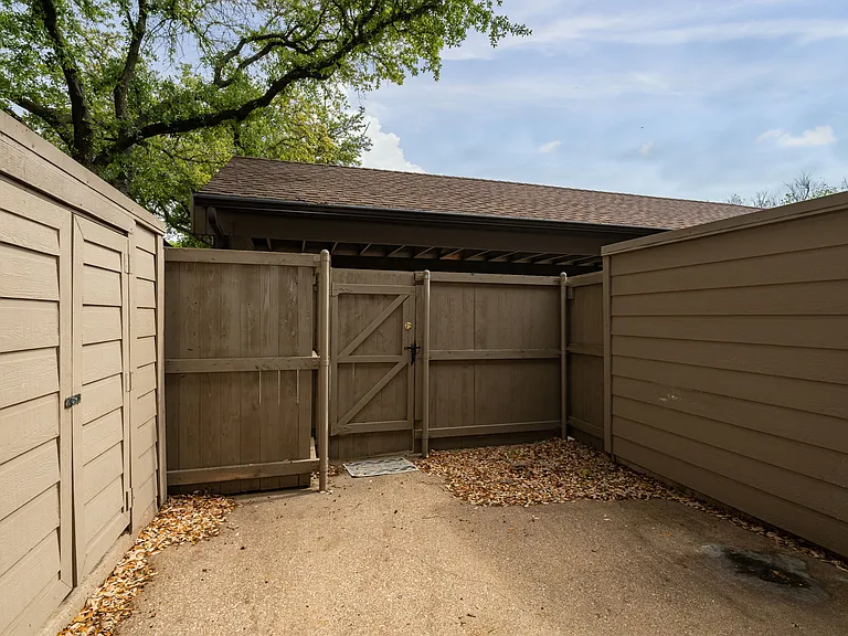 9910 Royal Ln #1101 — Photo 20