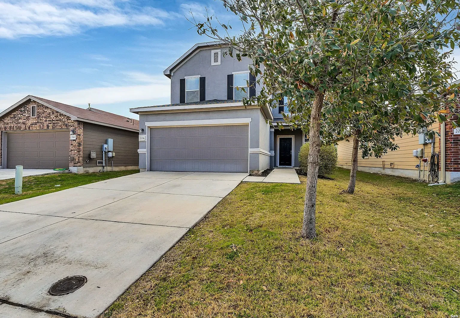 5 bed, 2.5 bath, 2314 sqft, $1,900 — Photo 2
