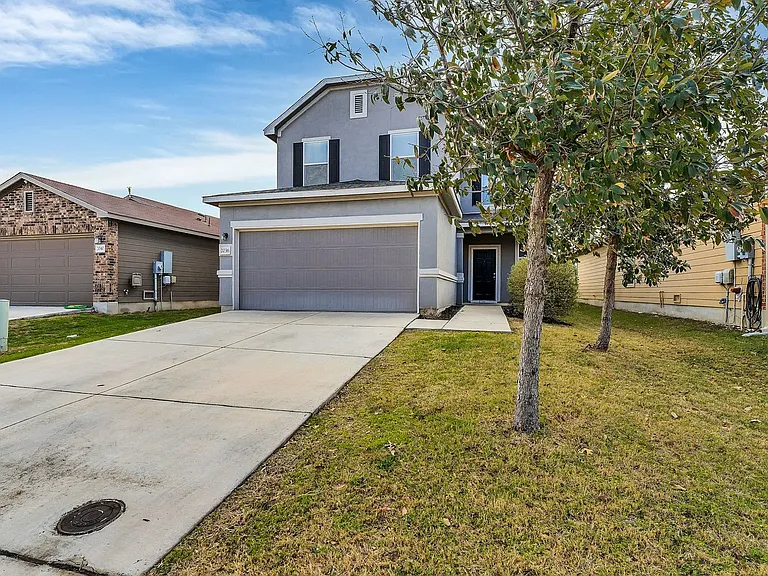 2036 Brandywine Dr — Photo 2