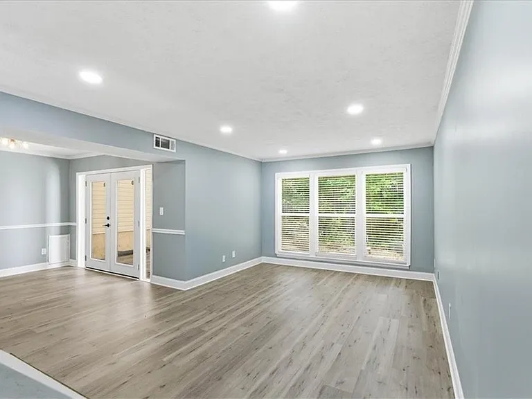 2696 Greentree Dr SE — Photo 7