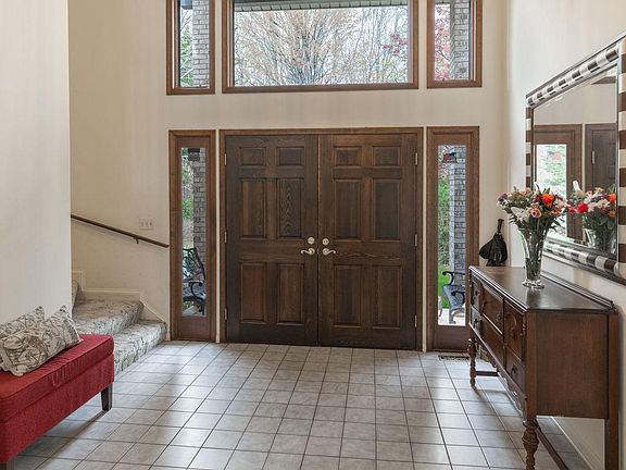 4th image of 5909 Lowery Ln