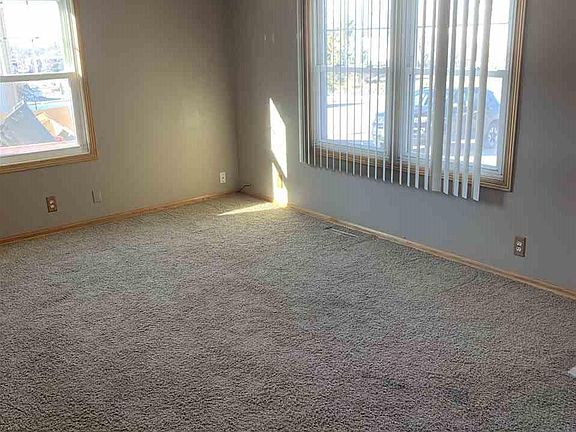 5th image of 1209 W 16th Ave