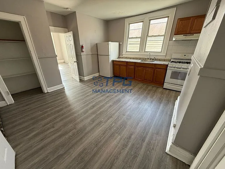 96 Summer Ave #2 — Photo 2