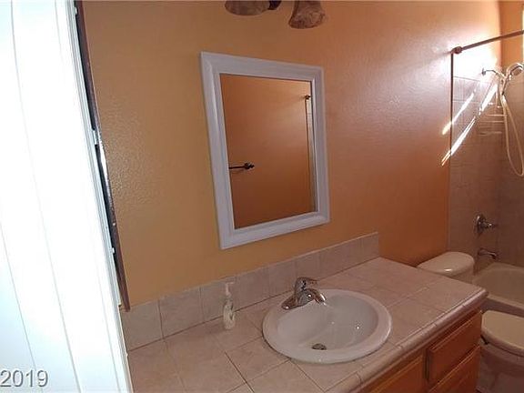 2nd image of 2562 Orangeglory Dr