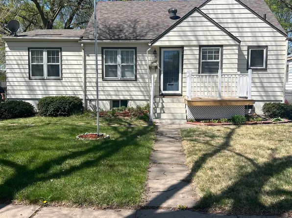 2107 N Clarkson St, Fremont, NE 68025