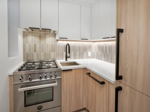 49 West 72nd Street image 1 of 8