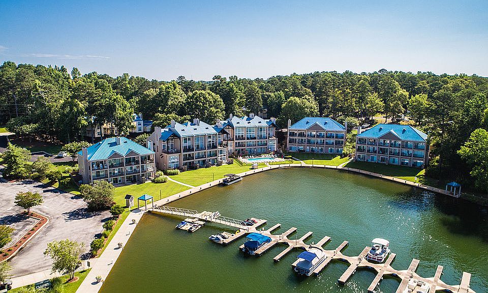 1st image of 100 Harbor Pl Unit 201