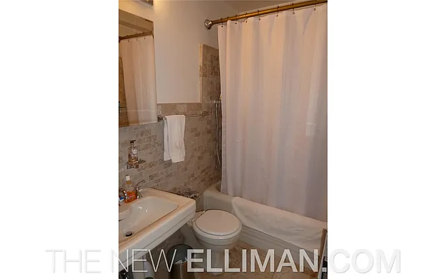 Rented by Douglas Elliman | media 23