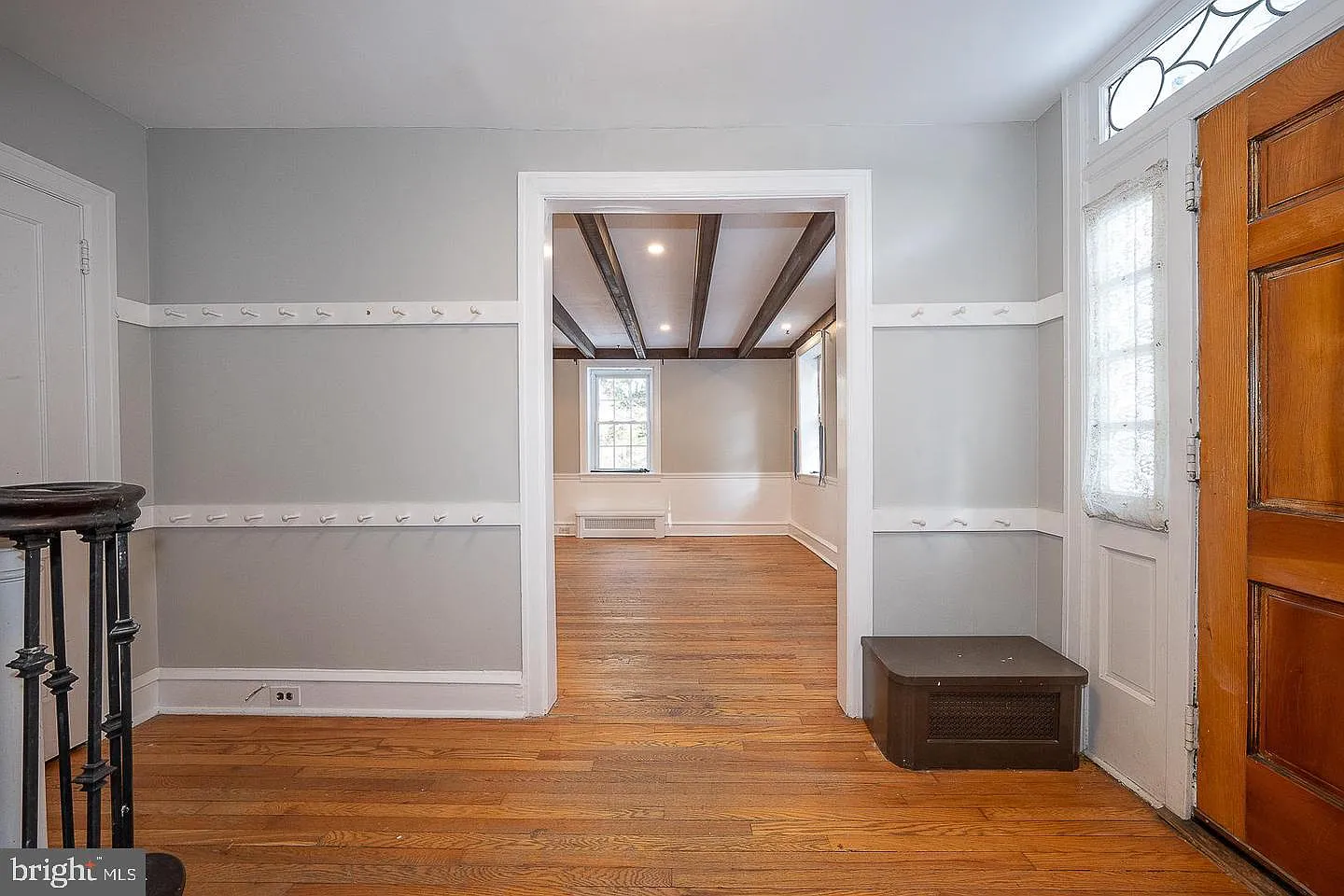 5 bed, 3.5 bath, 2371 sqft, $3,800 — Photo 4