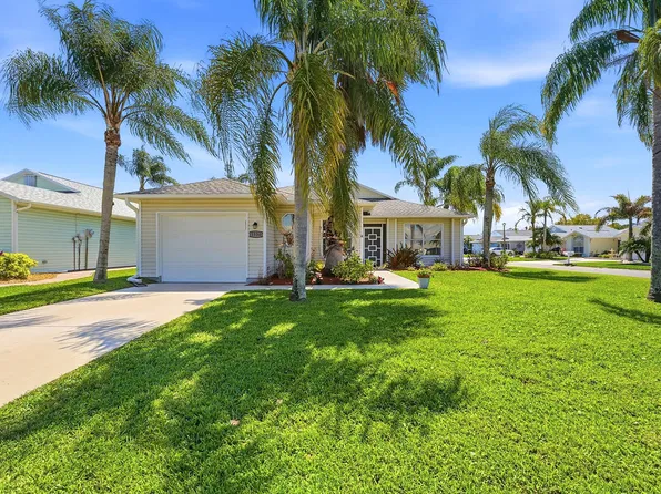 5930 Foxtail Way, Fort Pierce, FL 34982