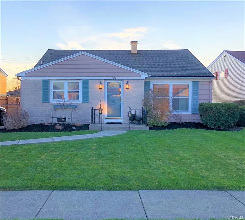 29 Lucy Ln photo 1